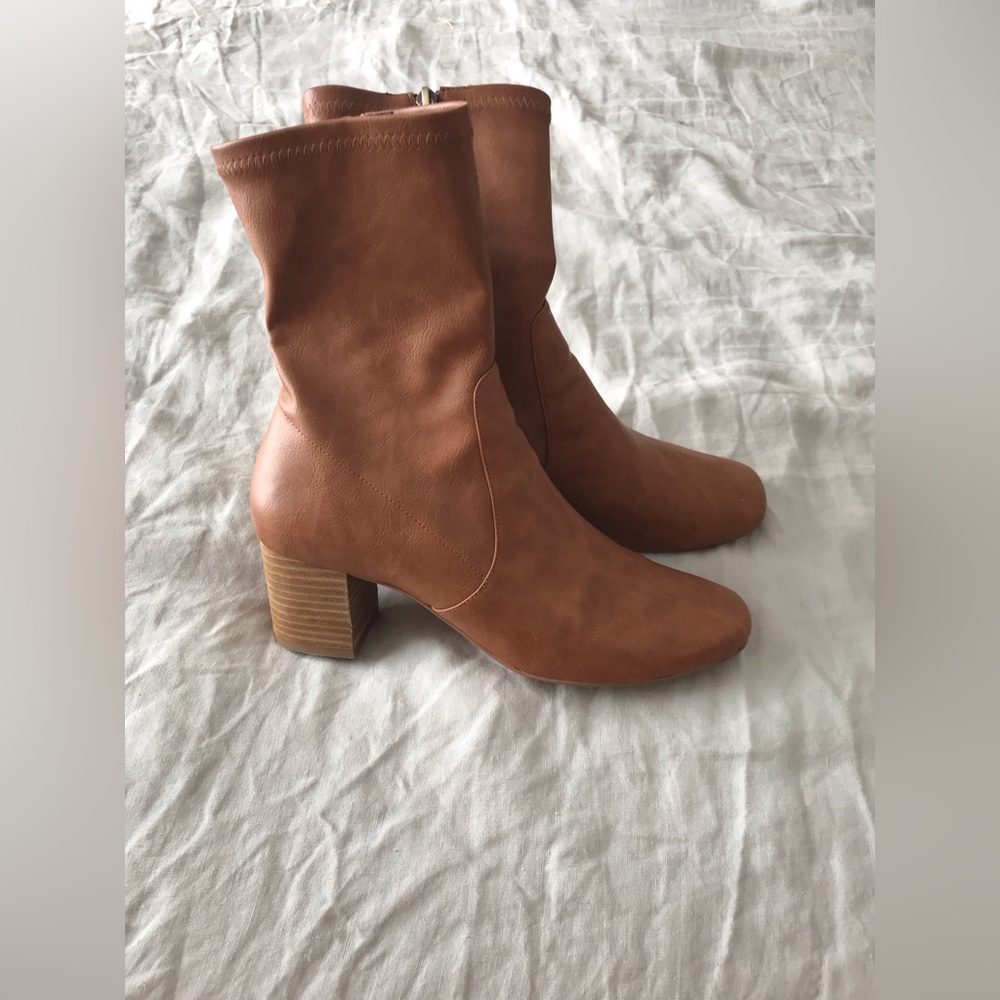 Silent D Tan Heeled Boots 10